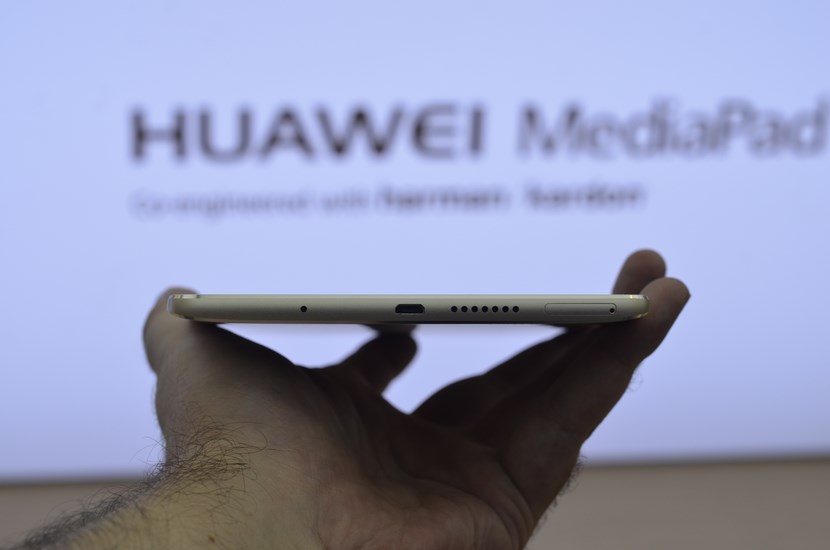 Huawei MediaPad M3 (2)